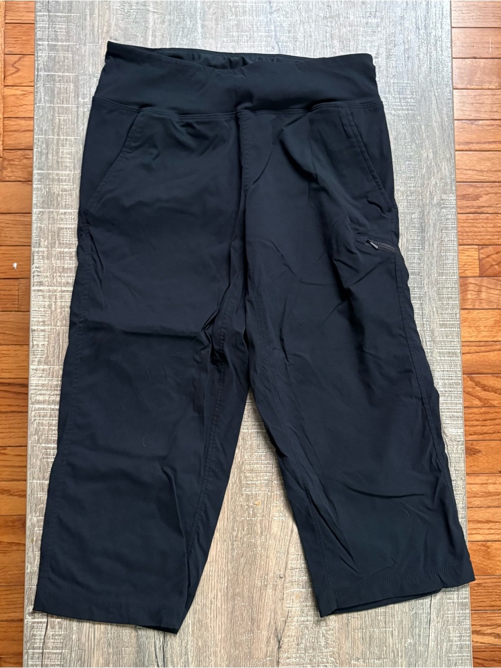 Mountain Hardware Capris